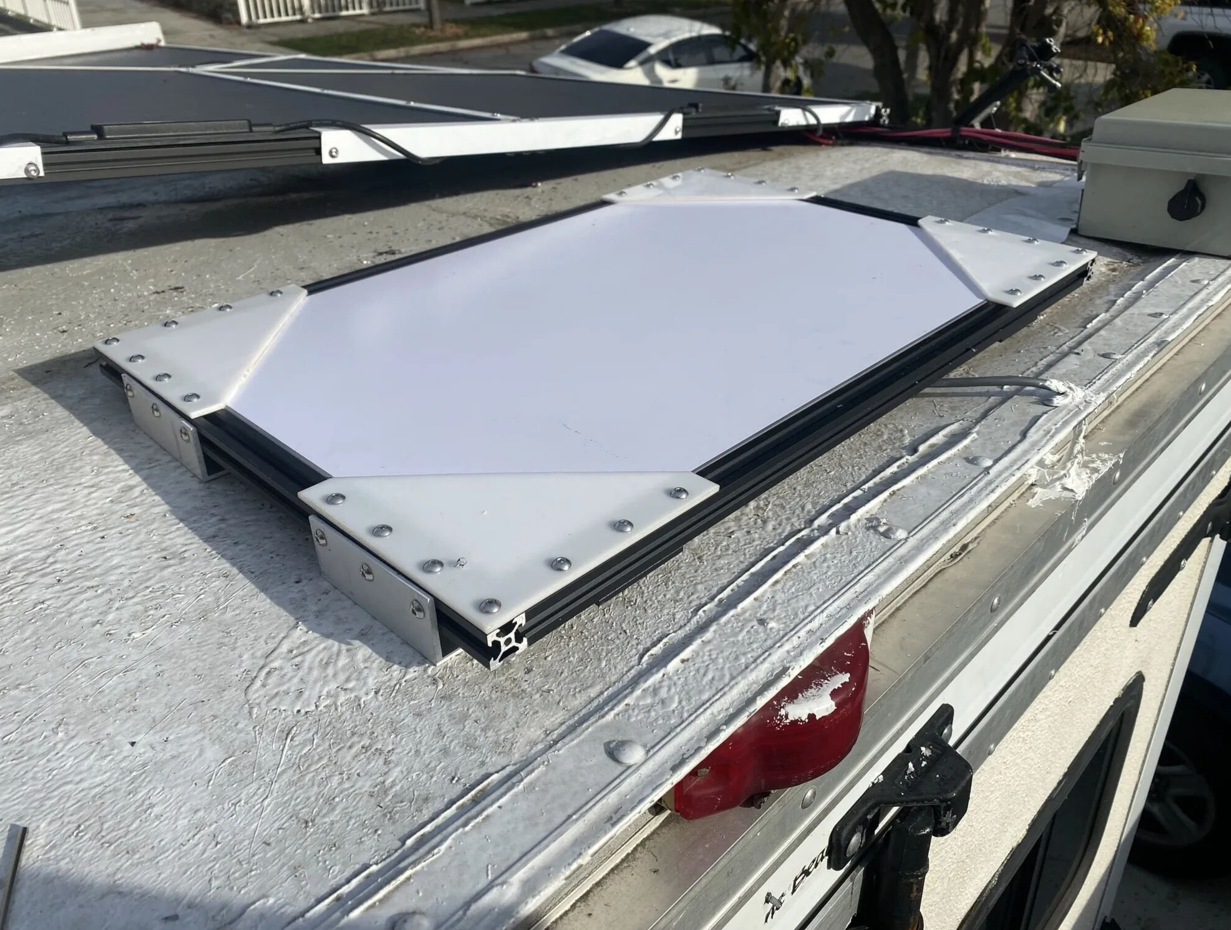 Dismountable rooftop Starlink Gen3